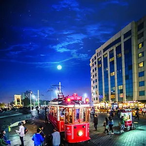 Taksim Square Istanboel